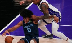 开云体育中国-尼克斯险胜灰熊，欧文点燃赛场