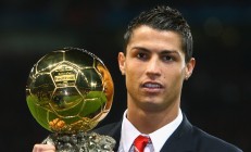 开云APP-绿茵场与乒乓台的双重奏，法国铁骑横扫瑞典，梁靖崑赛场展绝对统治