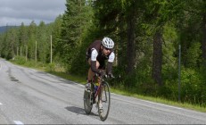 开云足球直播-年度焦点之战，喀麦隆逆转胜出，终结塞内加尔卫冕之路