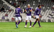 开云体育-波尔多主场击败昂热，法甲保级压力暂时减轻的简单介绍