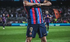 开云APP-包含西班牙翻盘利物浦，莱万高光表现的词条