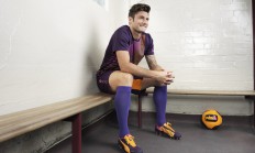 开云体育在线-太阳淘汰赛过关尼克斯，布克在NBA总决赛接管比赛