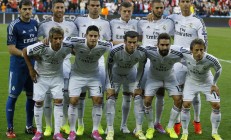 开云下载-紫百合绽放马赛港，佛罗伦萨终结马赛，欧冠半决赛的战术革命与历史回响