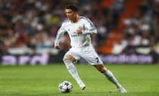 开云足球直播-德甲争冠战之夜，保罗完成里程碑，一个时代的见证与传承