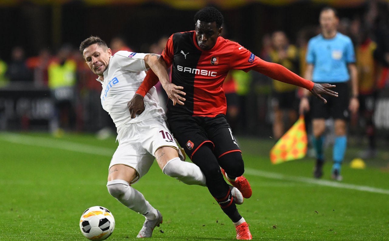 关于亚眠坐镇主场与梅斯展开对决，实力对比的信息