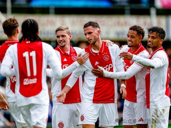 阿贾克斯球员备战国际友谊赛