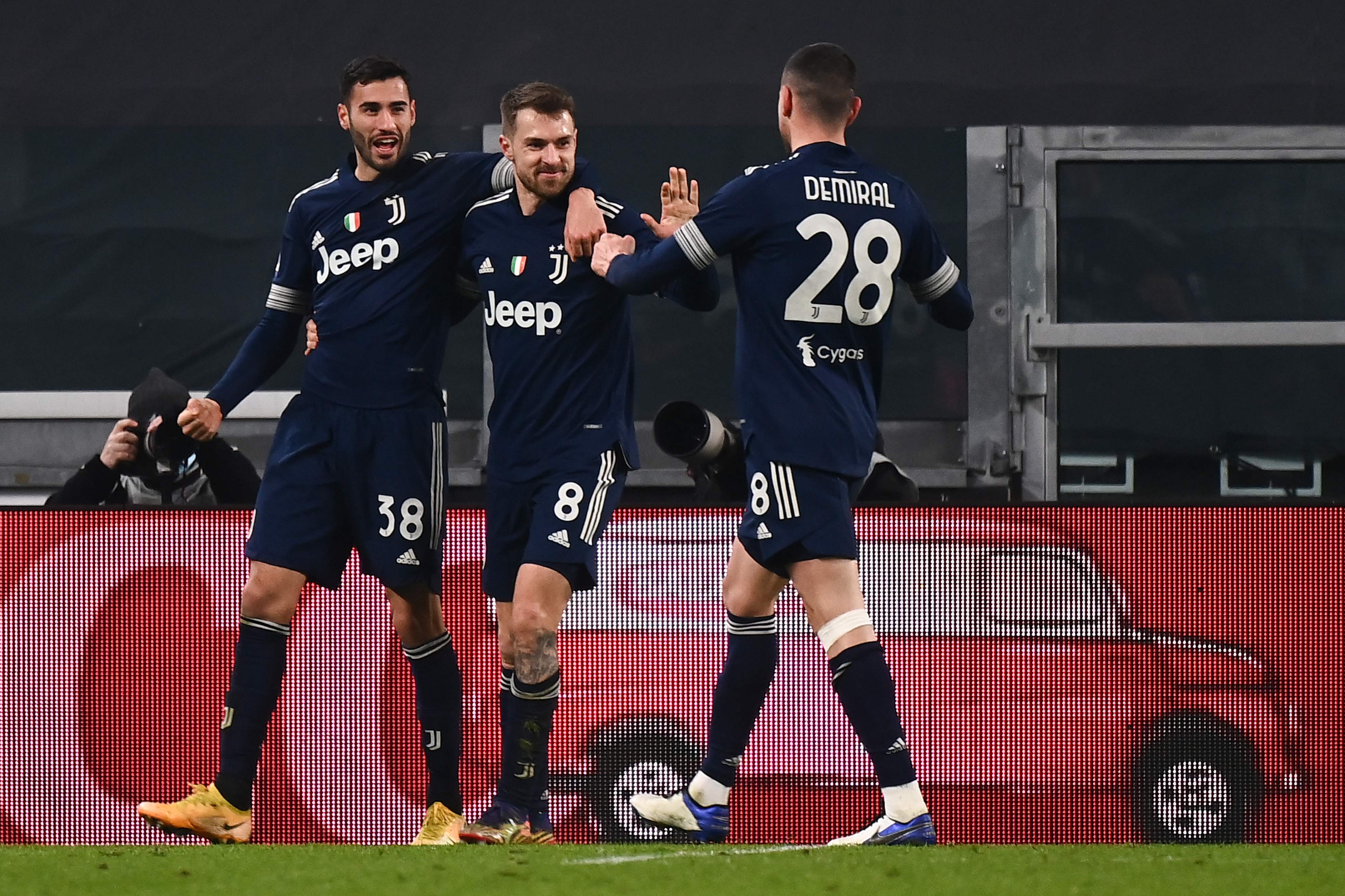 阿美尼亚克主场大胜萨索洛，领跑意甲的简单介绍