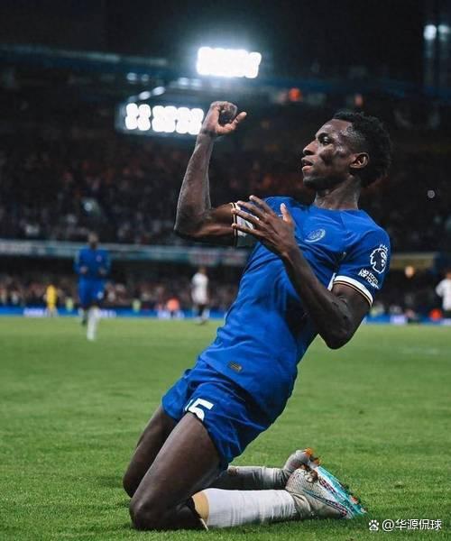 关于前锋连续比赛进球，成为球队锋线利器的信息