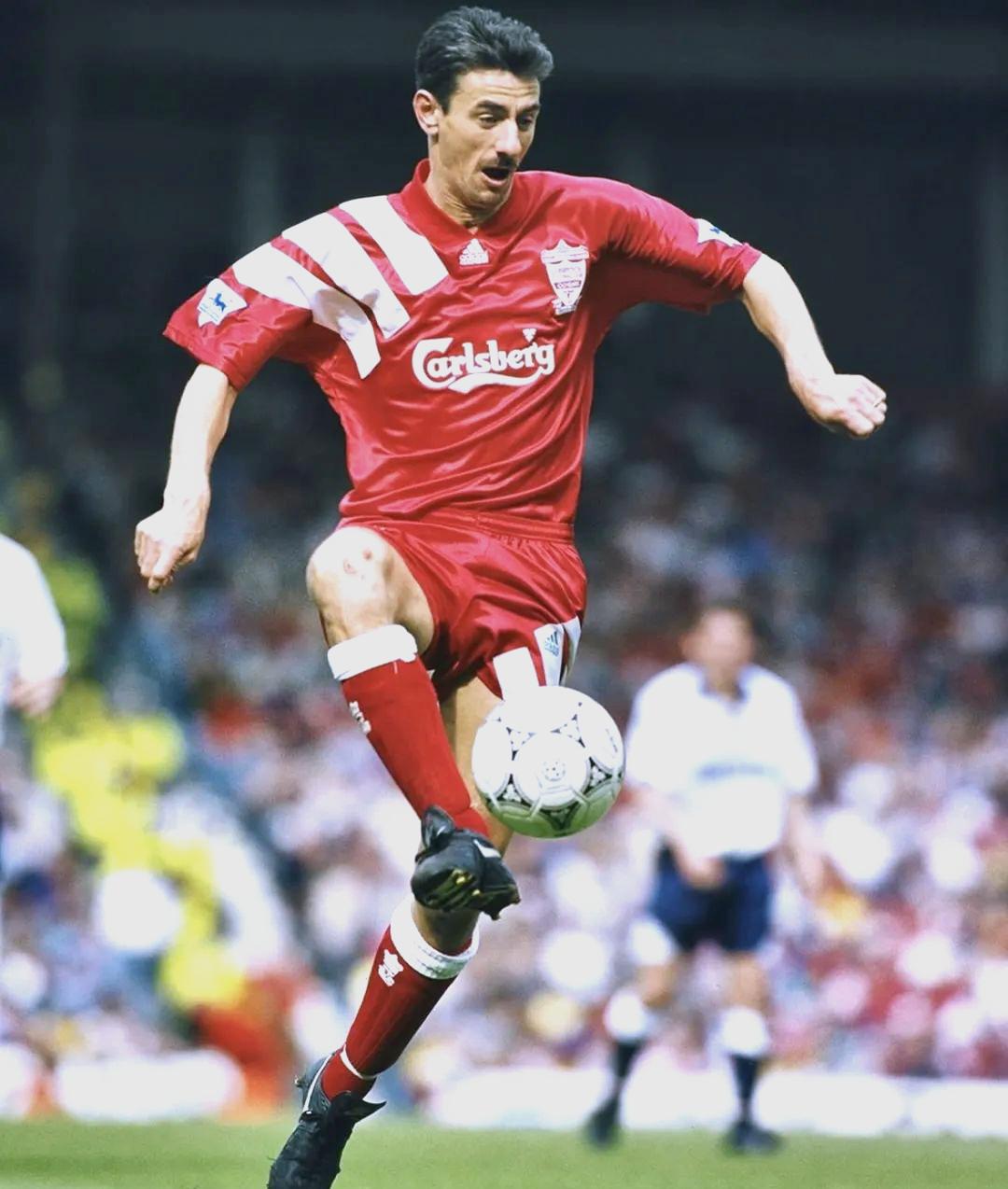 包含格拉纳达战胜希洪联，稳坐积分榜前列的词条