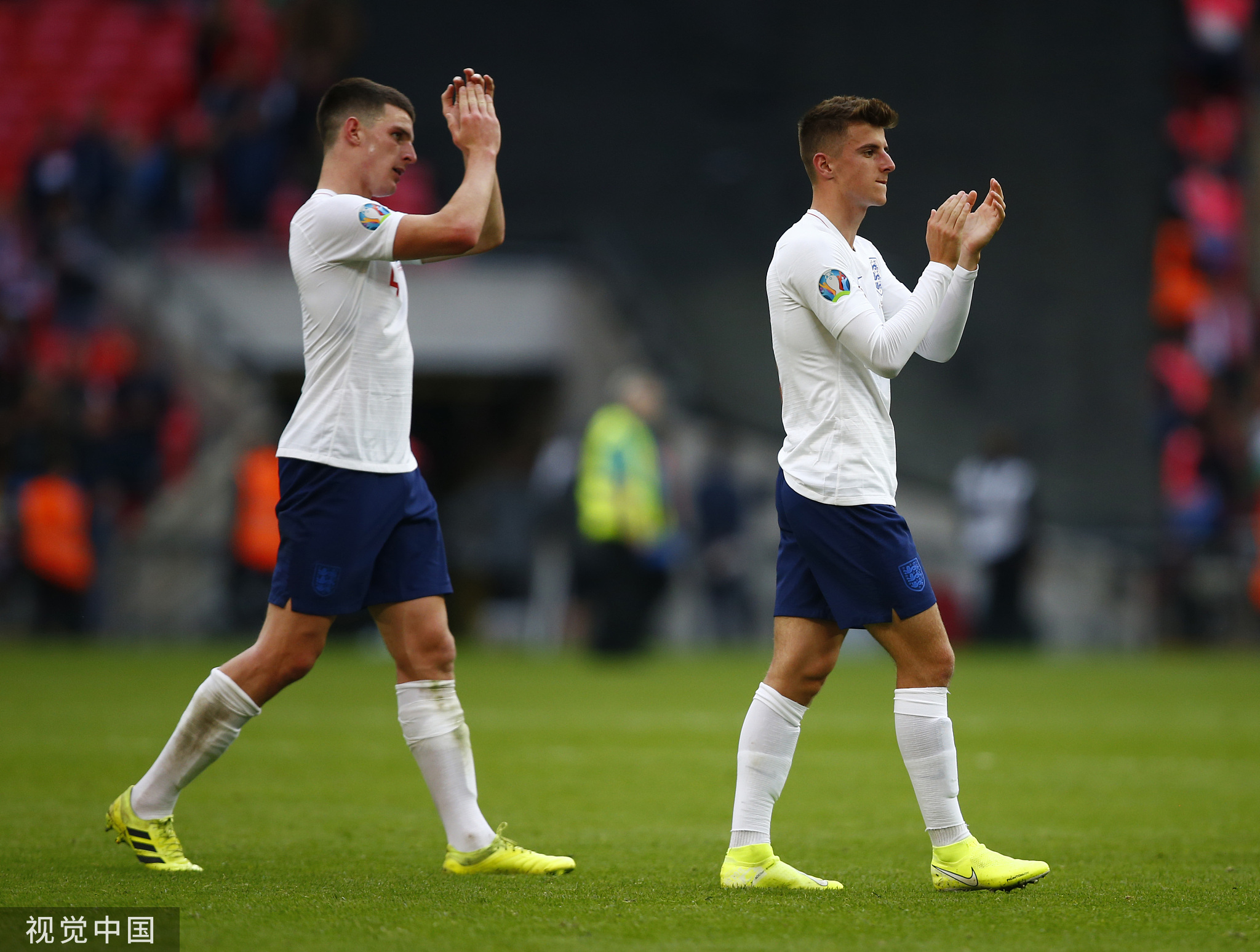 英格兰轻松战胜科索沃，稳居小组第一的简单介绍