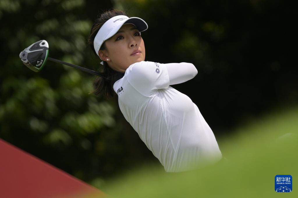 加拿大女子高尔夫选手精湛表现,获得金牌的简单介绍 加拿大女子高尔夫选手精湛表现,获得金牌的简单介绍