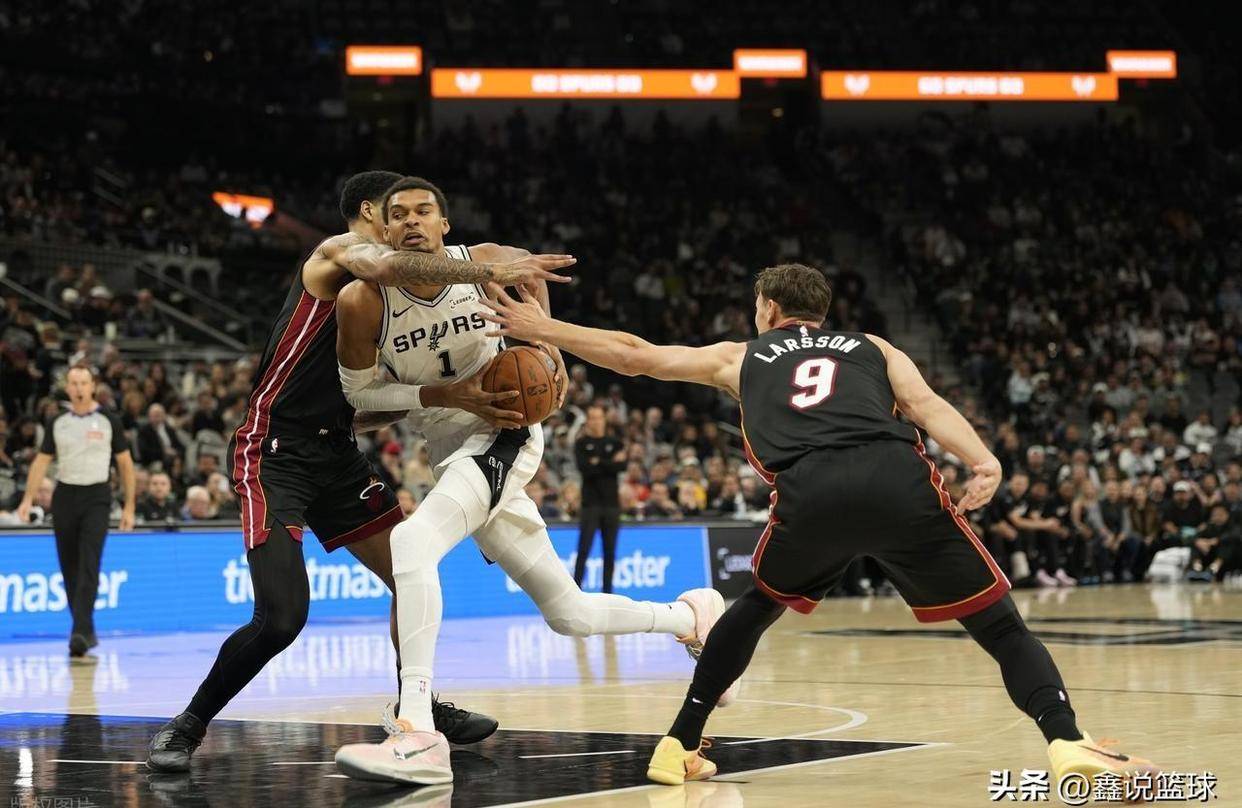 关于巴西男篮绝杀鹈鹕，阿德巴约送出助攻的信息