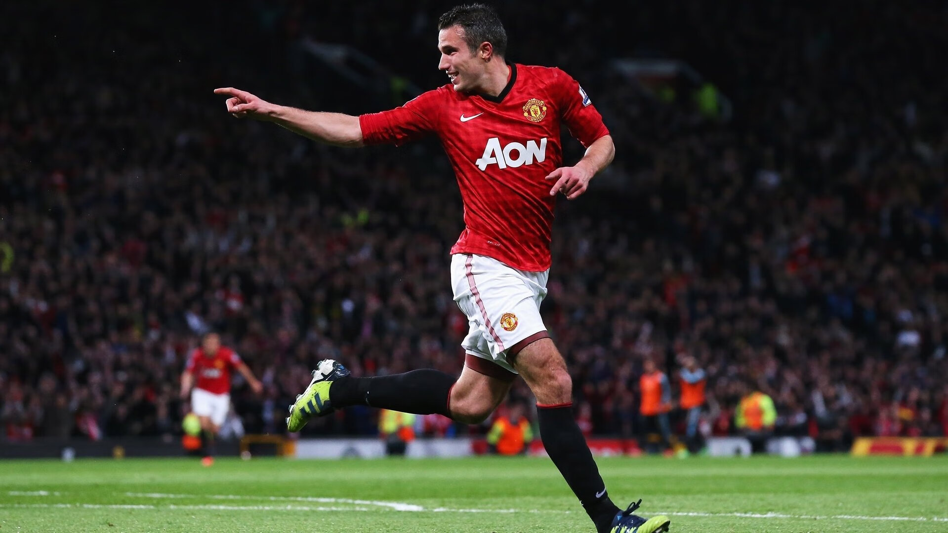 跨界传奇,杜兰特在德甲争冠战接管比赛,辽宁队险胜太阳的启示